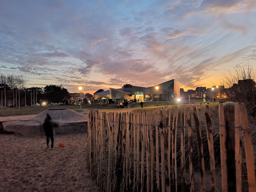 CENTRE JUNO BEACH BY NIGHT COURSEULLES SUR MER CREDIT NATHALIE PAPOUIN