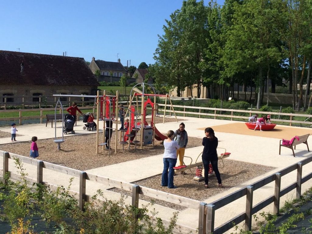 aire de jeux enfants la baronnie douvres la delivrande credit mathilde lelandais