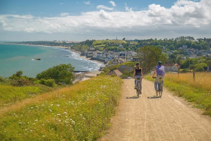 balade a velo sur les falaises d arromanches les bains vincent rustuel calvados attractivite 78441