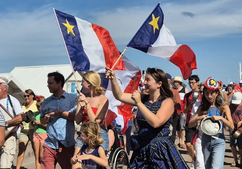 tintamarre courseulles la semaine acadienne 2024 credit nathalie papouin 1